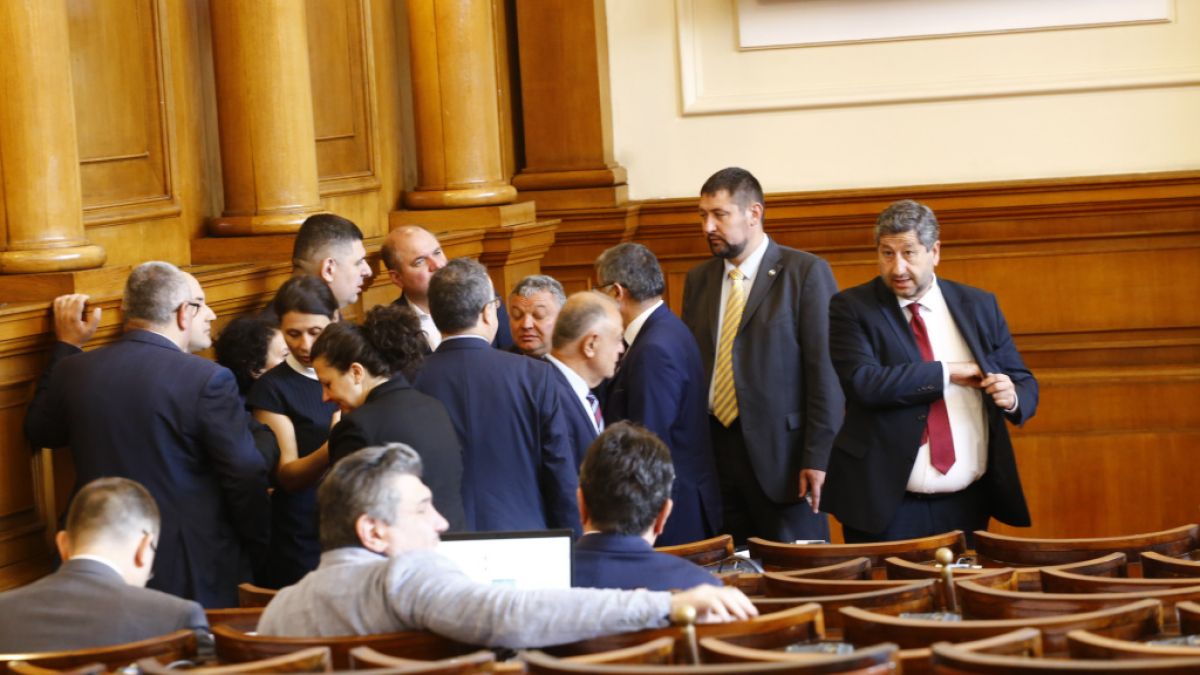 Политически експерт посочи голяма грешка на мераклиите за НС