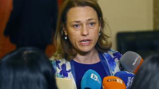Ива Митева каза кой е най-лошият вариант за гласуването на изборите