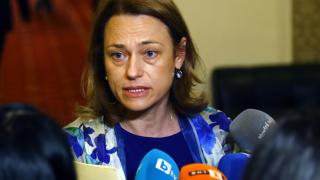 Ива Митева поиска да седне на детектора на лъжата със...