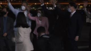 Китай със светкавична реакция за кацането на Пелоси в Тайван