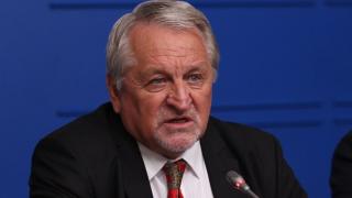 Хиновски обясни какво значи исканото увеличение за август от "Булгаргаз"
