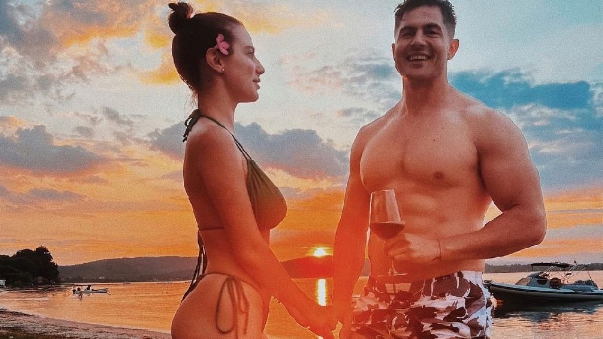Гаджето на Иво Аръков пак побърка всички с тези СНИМКИ 18+