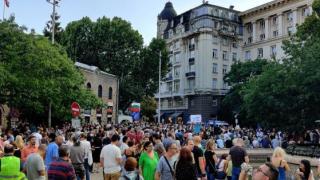 Градските десни до вчера падаха на колене пред Радев, сега станал "руски шпионин"
