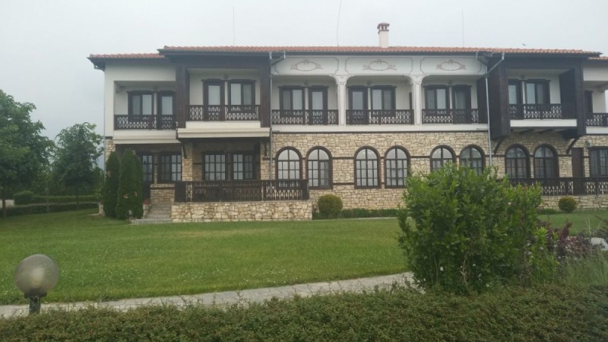 Криза: Огромен винен комплекс в Пловдивско на търг заради дългове