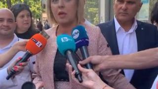 Манолова пак изби рибата, след овцете, помъкна и... ВИДЕО