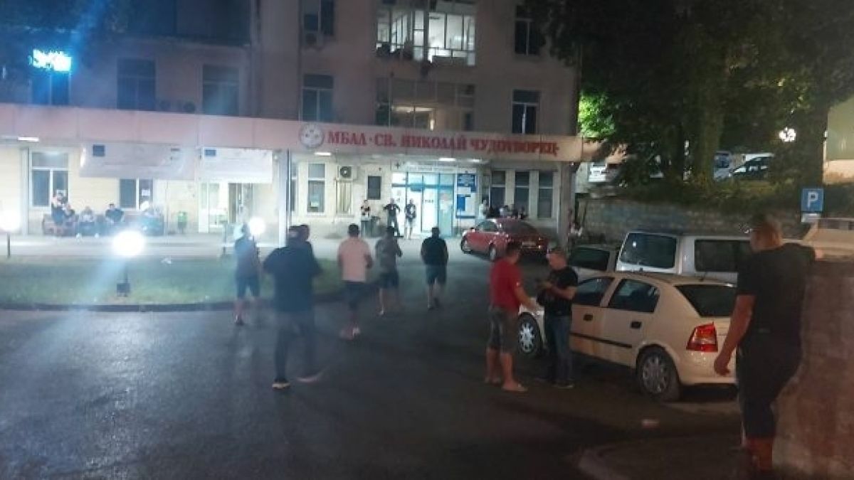 Почина бащата на двама братя, пребит от банда роми в Лом