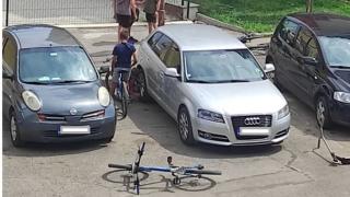 Шофьорите в София треперят, малки вандали вършат страшна поразия СНИМКА