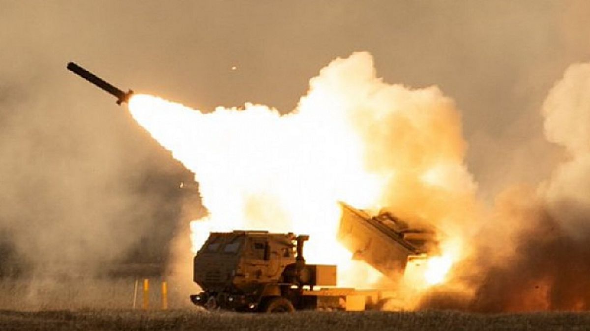 ВСУ пак обстрелва моста на Нова Каховка, този път с HIMARS
