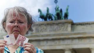 Кризата удари германците, ще оцеляват на консерви и зеленчуци от градината