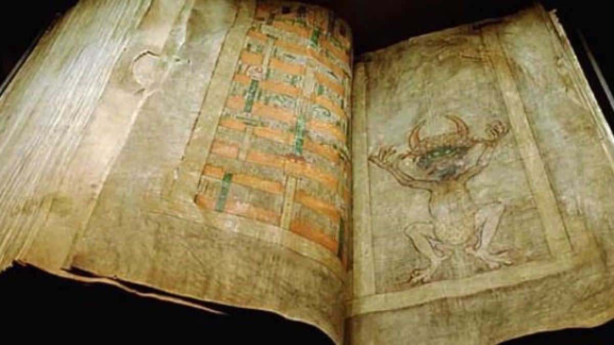 Зловещата легенда зад мистериозната книга "Кодекс Гигас" и какво пише в нея СНИМКИ