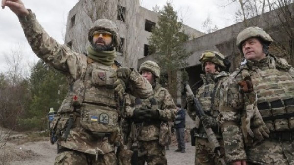 Героично отстъпление: Шеф от Киев разказа как украинската армия е избегнала обкръжение в ЛНР