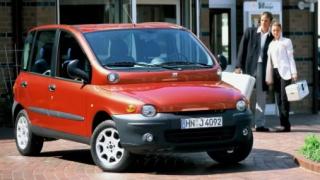 Авторът на най-грозния автомобил в света разказа какво би променил в него СНИМКИ