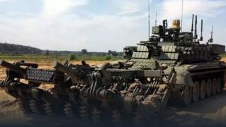 Украйна използва уникално оръжие - най-новия робот сапьор "Проход-1"