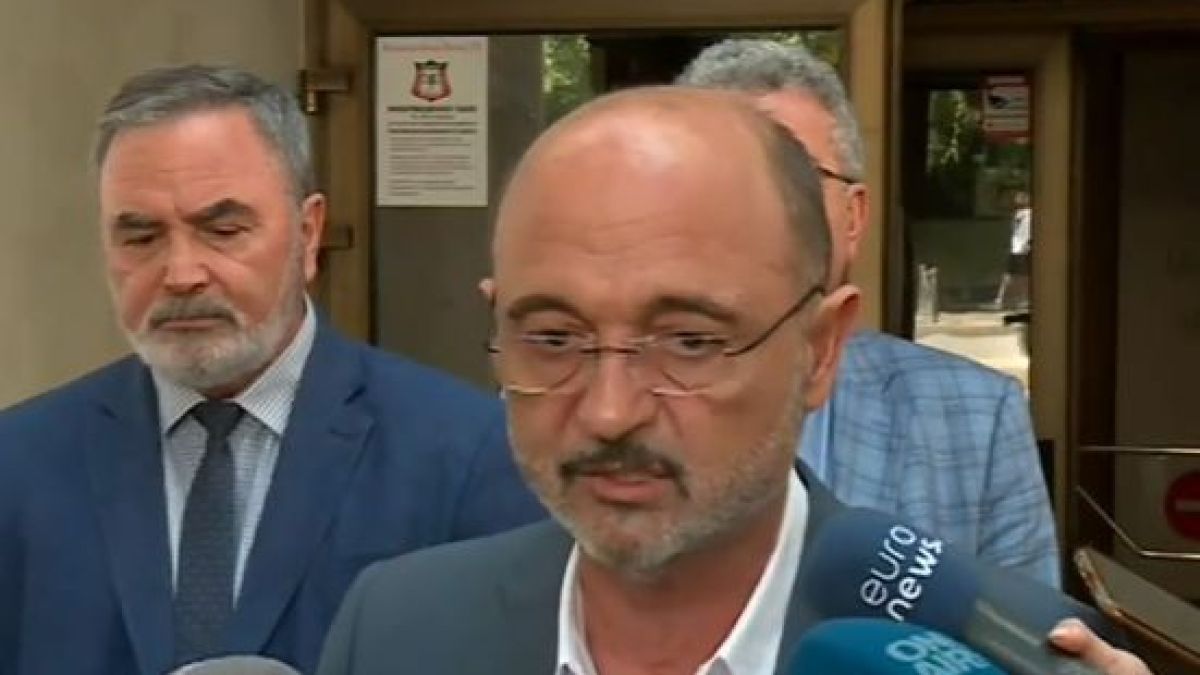 Министърът на образованието каза ще има ли маски и тестове при старта на учебната година