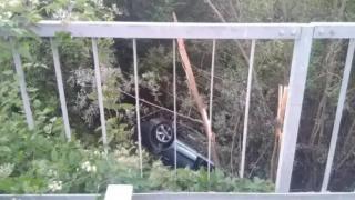 Млад джигит катастрофира лошо, чака 17 часа, за да го извадят от колата