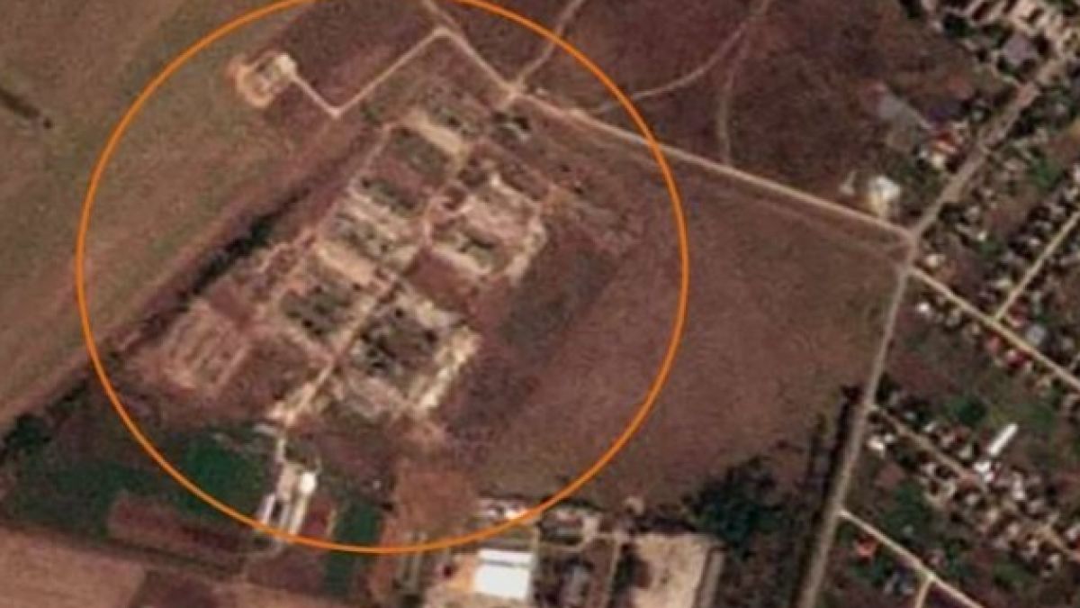 СНИМКИ от шпионски спътник показват мащабите на разрушенията след експлозиите в Крим 