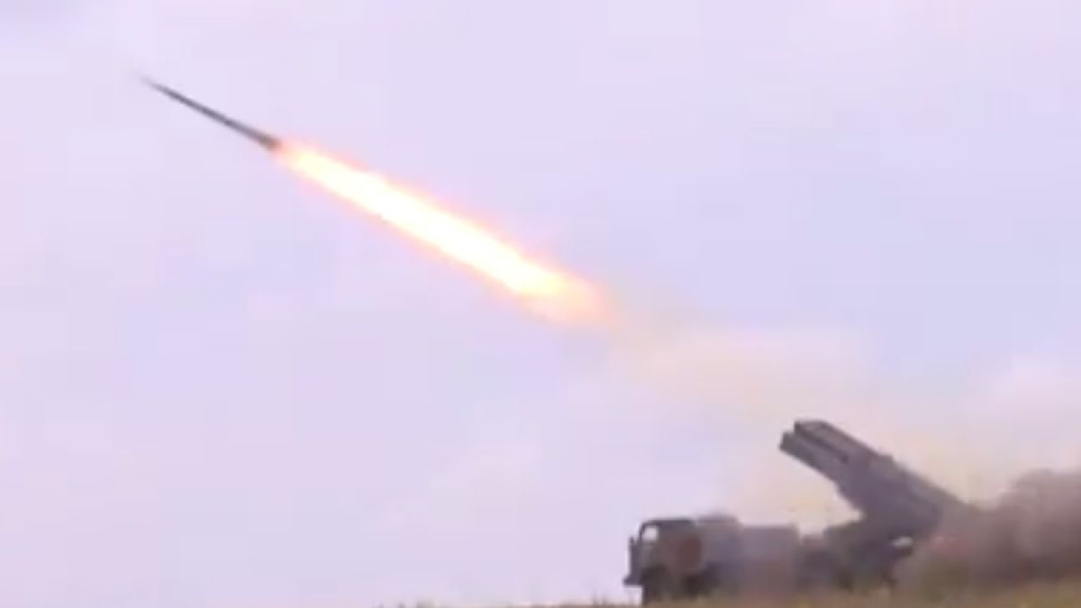 ВИДЕО от войната: РСЗО "Ураган" унищожи позиции на ВСУ