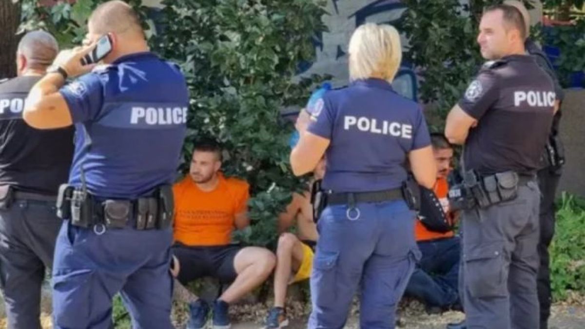 Извънредно в БЛИЦ! Страшен екшън в полята край Чепинци, полицаи преследват... 