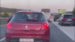Гневен шофьор от АМ "Тракия": Ето заради такива БОКЛУЦИ стават катастрофите! ВИДЕО