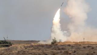ВИДЕО от войната: Показаха свалена ракета С-300, с която руснаците обстрелват Николаев