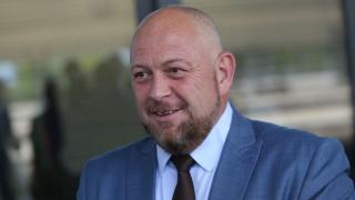Зам.-министър със скандално твърдение за „Български пощи“ и една частна куриерска фирма
