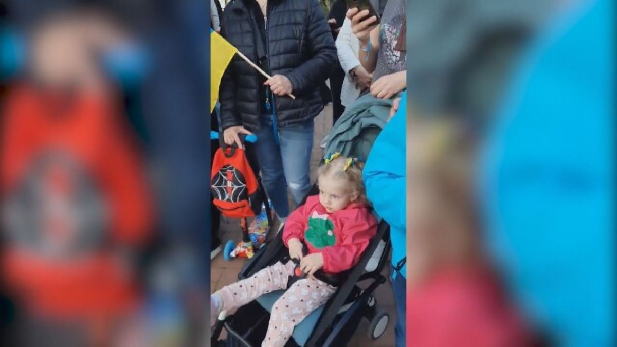 Обратно у дома: Украинци масово стягат багажите и се прибират 
