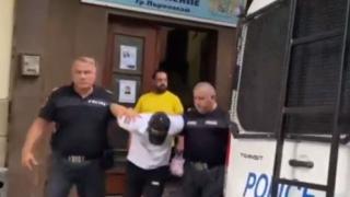 От последните минути: Ето какво се случва с каналджията, прегазил и убил двама бургаски полицаи ВИДЕО 