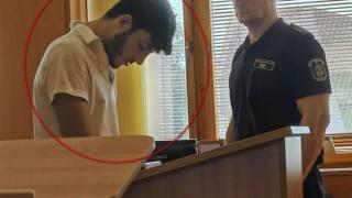 Ден преди да убие двама полицаи в Бургас, 15-г. сириец Омар...
