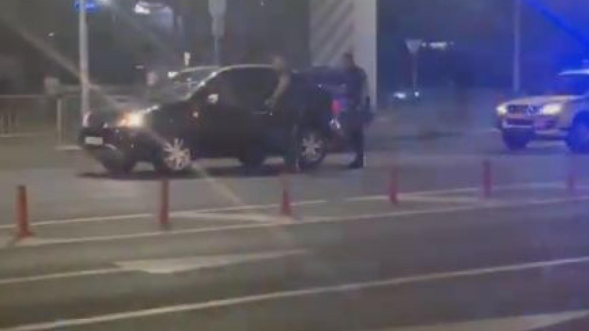 Шофьорка никога няма да забрави това, което направиха двама бургаски полицаи ВИДЕО 