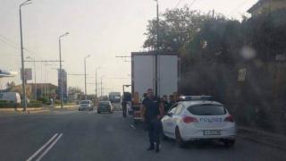 Нов екшън с мигранти в Бургас, почерня от полиция и жандармерия СНИМКИ 
