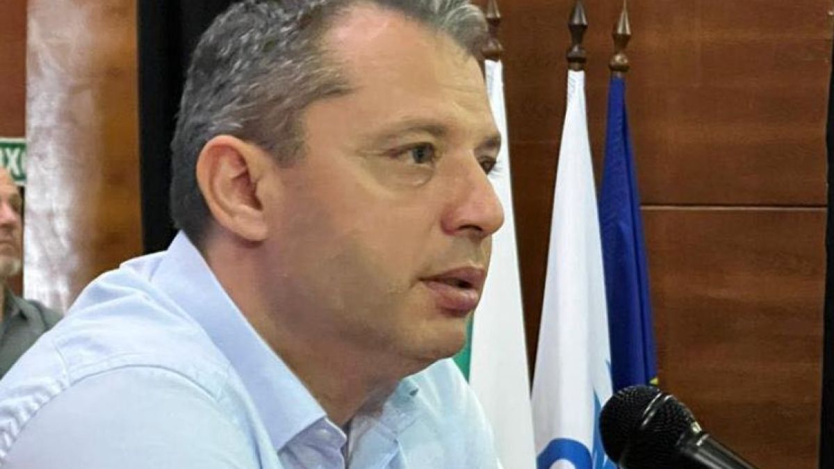 Делян Добрев с ново предизвикателство към Асен Василев, призова Кирил Петков да...