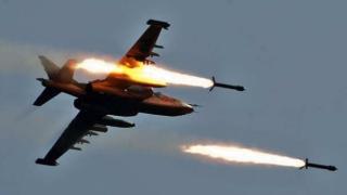 ВИДЕО от войната: Двойка щурмови Су-25 унищожават позиции на ВСУ край Ясиноватая