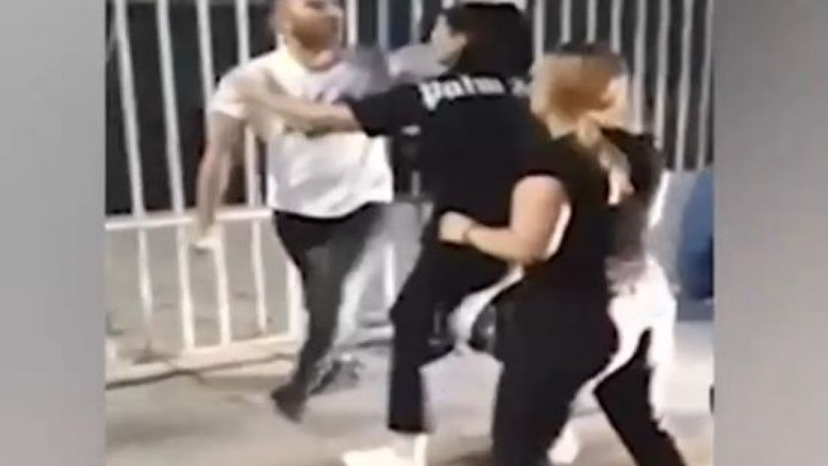 Кръв се ля на границата! Турчин извади нож на български туристи ВИДЕО