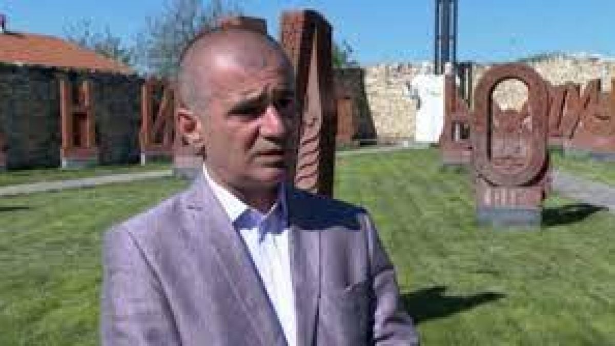 Как и защо Карен Алексанян, дето и децата вече го знаят из България, все още няма български паспорт