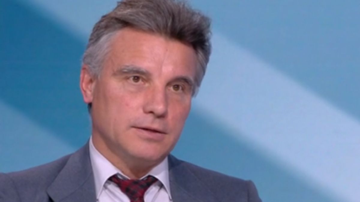 Проф. Иво Христов: Някой отвън ни раздели на русофили и русофоби и паразитира като вампир върху това