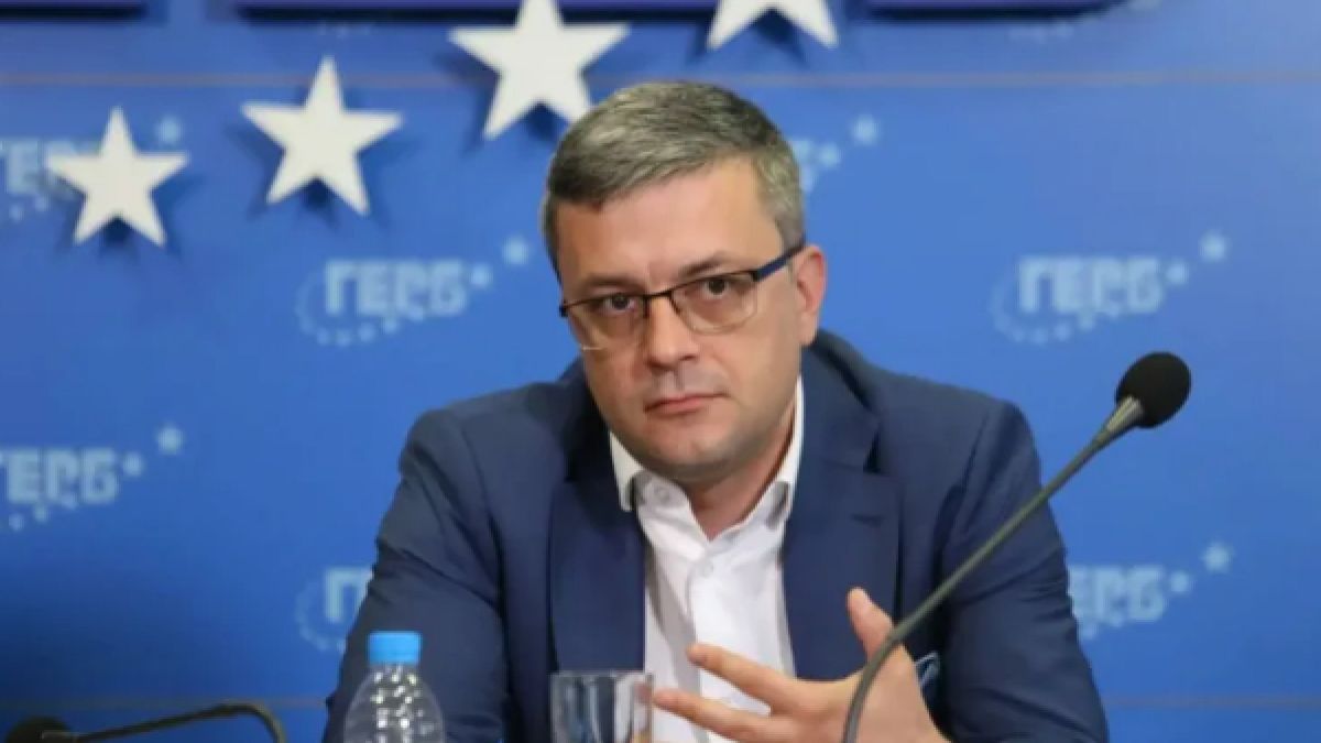 Пече го на шиш: Тома Биков зададе коварен въпрос на Христо Иванов