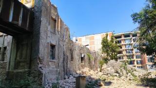 Сагата с тютюневия склад в Пловдив продължава, прокуратурата реши да...