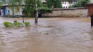 Ето какво е положението в потопена Копривщица 