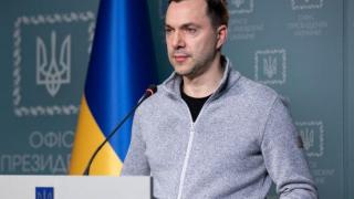 Арестович за руските войски: Бавно ще ги убием всичките и...