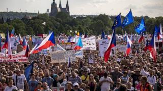 Die Welt: Бунтовете в Чехия са само началото, цяла Европа ще пламне заради...