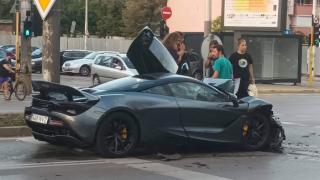 Разбиха суперкола за половин милион лева на бул. "Сливница" в столицата ВИДЕО