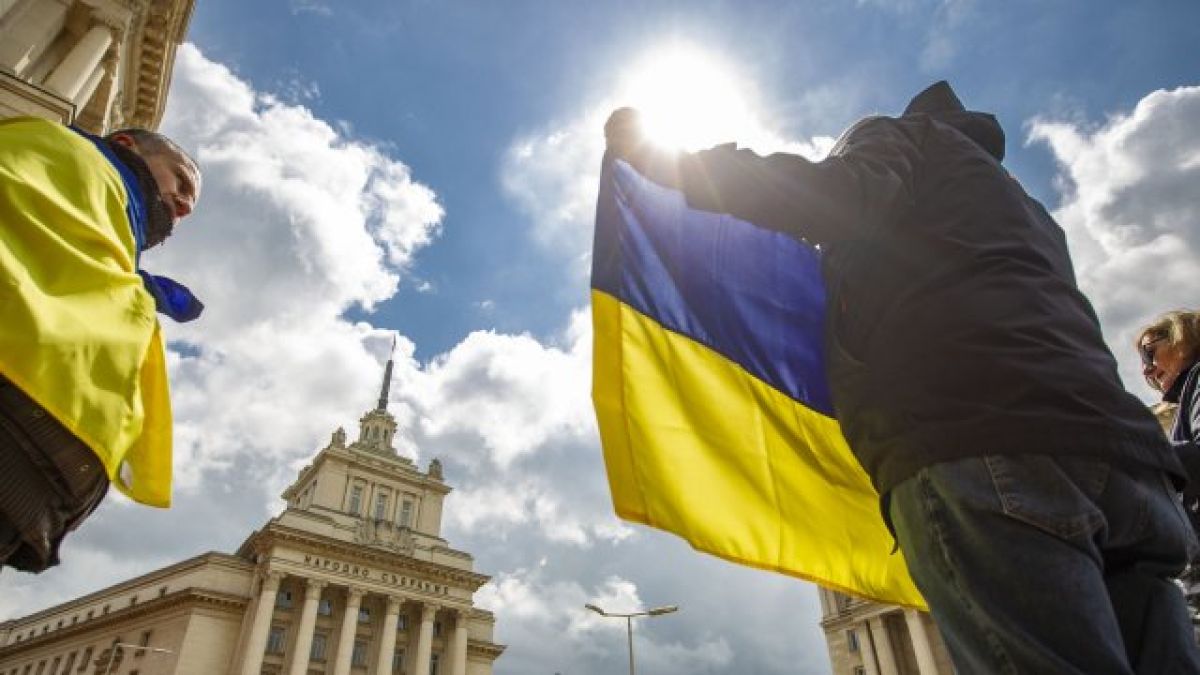 Горещо проучване: Българите не одобряват евроатлантическите политики спрямо войната в Украйна