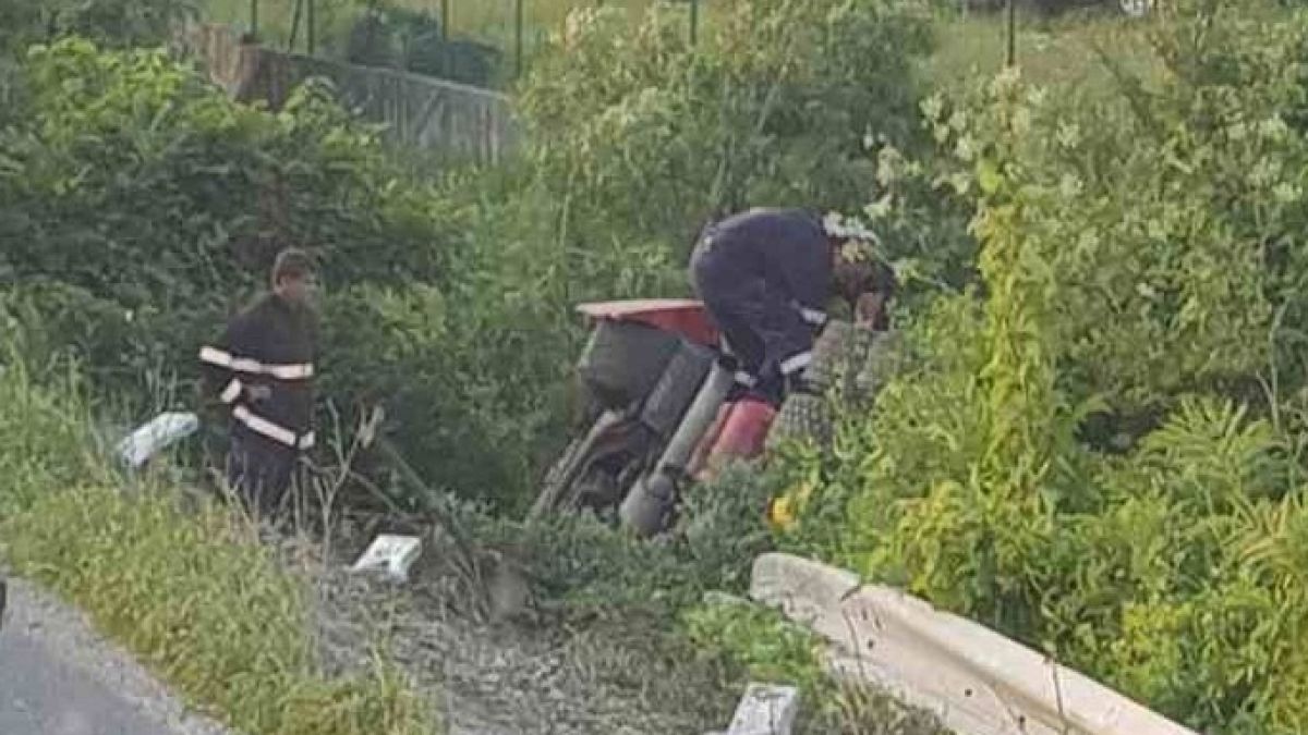 Камион падна в дере във Врачанско, а в него - двама мъже с...