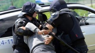 Страшен екшън със стрелба и преследване на опасен бандит във Варна