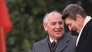 Анализаторът Пол Крейг Робъртс обясни защо Студената война отново бе възкресена