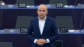 Илхан Кючюк в ЕП: Европейската комисия финансира спорен доклад, обслужващ интересите на „Икономедиа“ и Иво Прокопиев