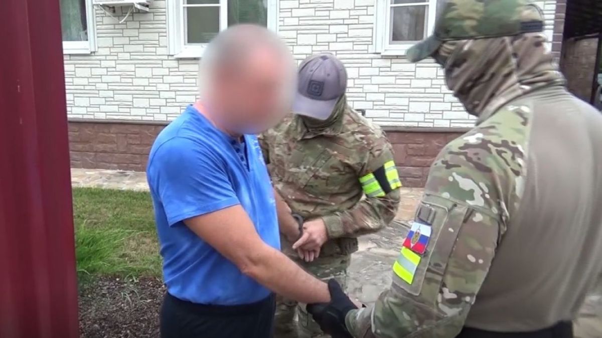 Директор в руски авиозавод предаде секретни документи на Киев, грози го...