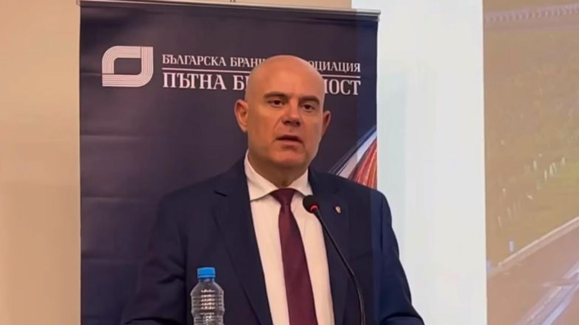 Иван Гешев: На българските пътища се води война, загиват хора, колкото при един локален конфликт ВИДЕО