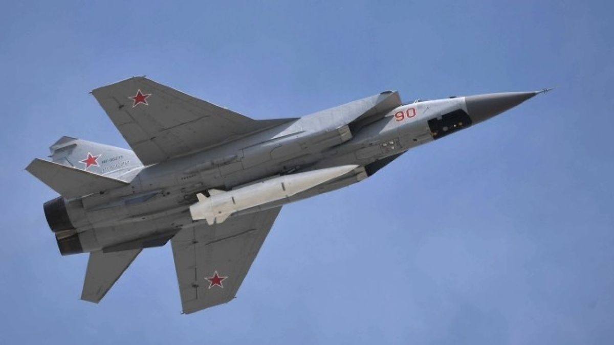 Ракета "Кинжал", която беше изстреляна към родния град на Зеленски, падна в Русия ВИДЕО