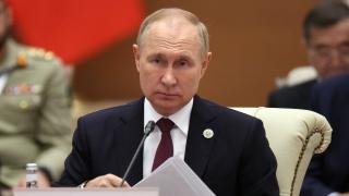 Путин предупреди за необратими промени и призова...